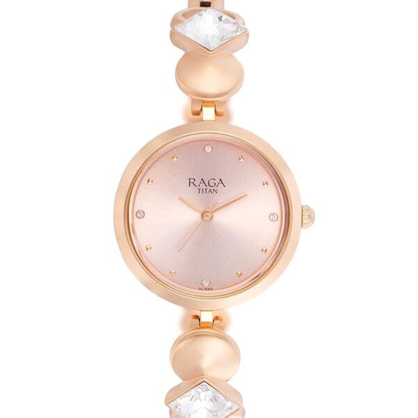 Raga women watch